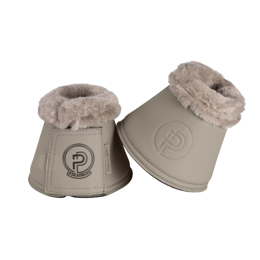 Sprungglocken FAUX FUR - pale grey "Eskadron Platinum 26"